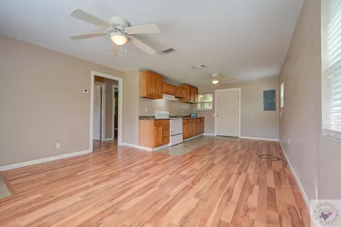1701 E Avenue A Hooks Tx 75561, Hooks, TX 75561 photo 5