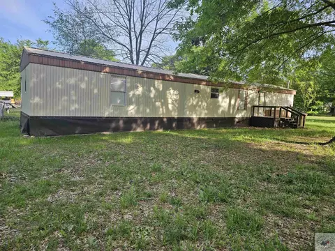 300 E 1st, Hooks, TX 75561 photo 1