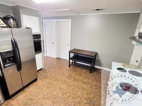 309 E 37th St, Texarkana, AR 71854 photo 8