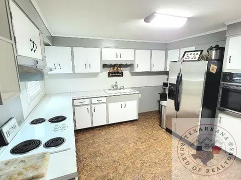 309 E 37th St, Texarkana, AR 71854 photo 6