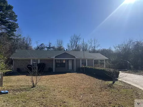 34 Dustin Ter Nash Tx 75569, Nash, TX 75569