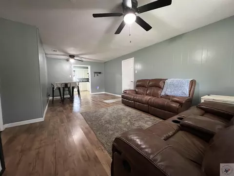 37 Duke Ln Hooks Tx 75561, Hooks, TX 75561 photo 2