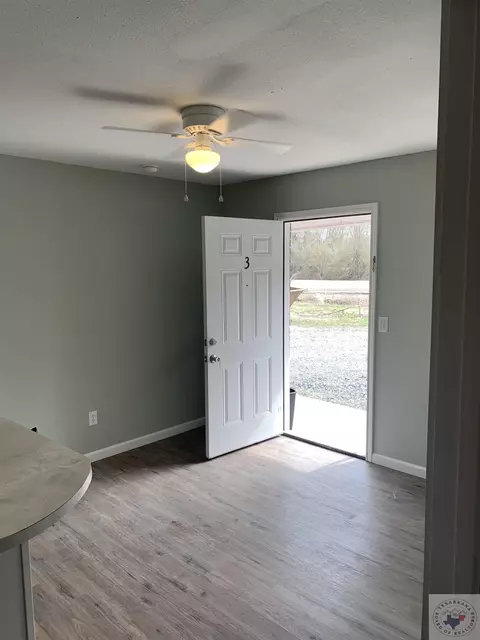 Entry Way - 2001 E 20th Hooks Tx 75561, Hooks, TX 75561 photo 1 of 2