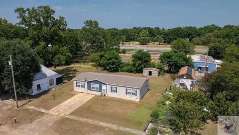 560 N 2nd St, Ashdown, AR 71822 photo 2