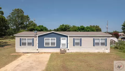 560 N 2nd St, Ashdown, AR 71822 photo 1