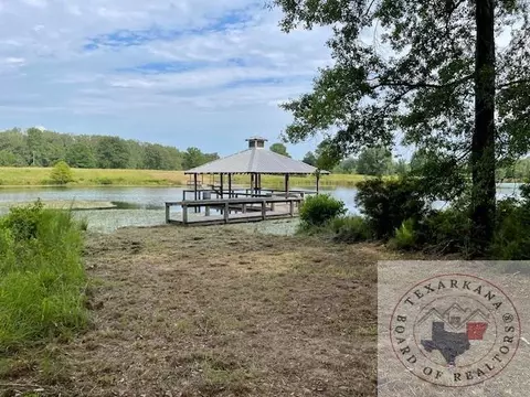 Lake Cou Tx-77, Atlanta, TX 75551