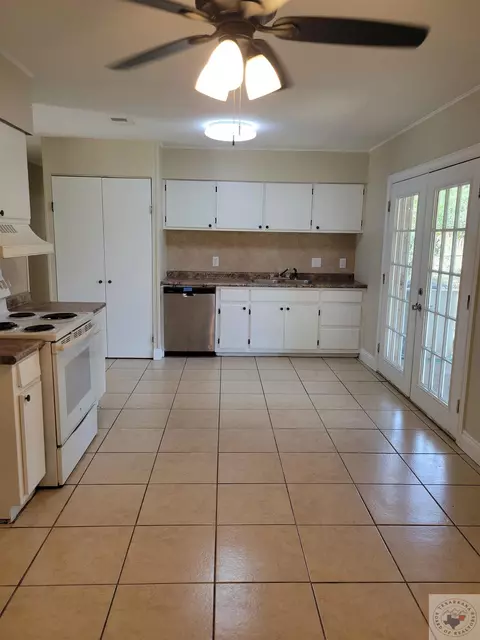 1323 E 30th, Texarkana, AR 71854 photo 3