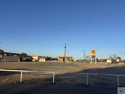 303 N Hwy 59 Queen City Tx 75572, Queen City, TX 75572