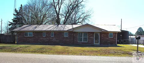 604 E Ave E, Hooks, TX 75561 photo 1
