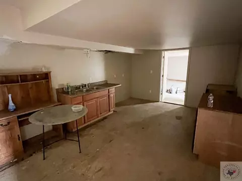 405 E 5th St, Hooks, TX 75561 photo 3