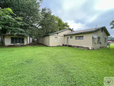 405 E 5th St, Hooks, TX 75561 photo 12