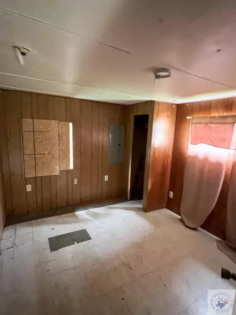 405 E 5th St, Hooks, TX 75561 photo 9