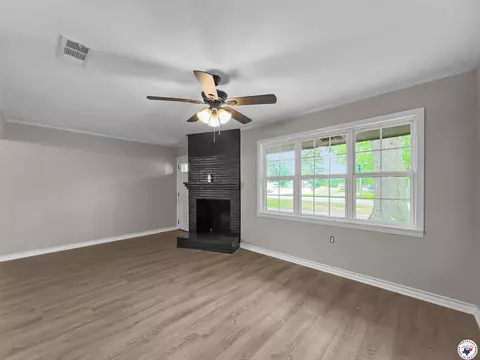 202 Main St, Hooks, TX 75561 photo 7