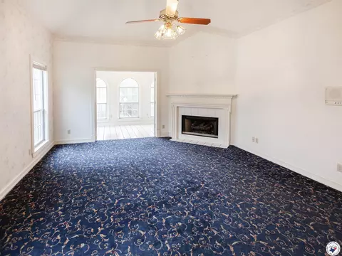 Living - 2600 E Loop 281 Longview Ok 74728, Longview, TX 75605 photo 3 of 4