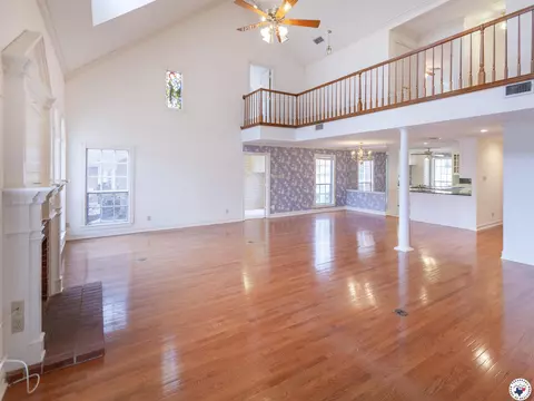 Living - 2600 E Loop 281 Longview Ok 74728, Longview, TX 75605 photo 2 of 4