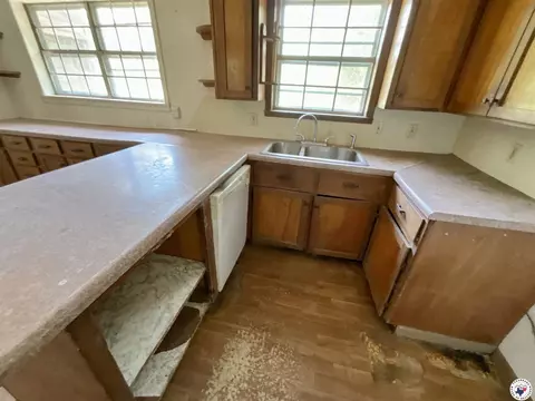 202 Quail St Hooks Tx 75561, Hooks, TX 75561 photo 2
