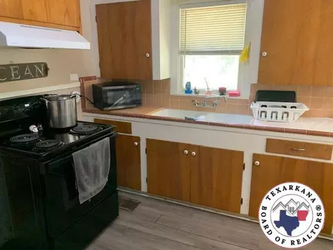 Kitchen - 1908 County Texarkana Ar 71854, Texarkana, AR 71854 photo 1 of 1