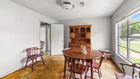 112 Grant, Hooks, TX 75561 photo 4