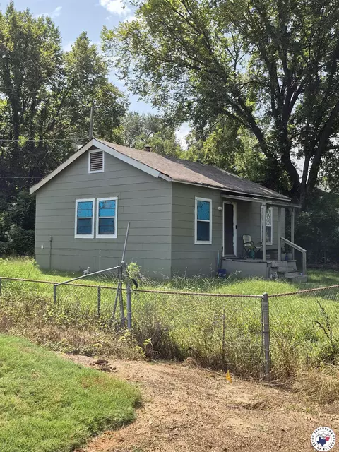 107 Grant Hooks Tx 75561, Hooks, TX 75561