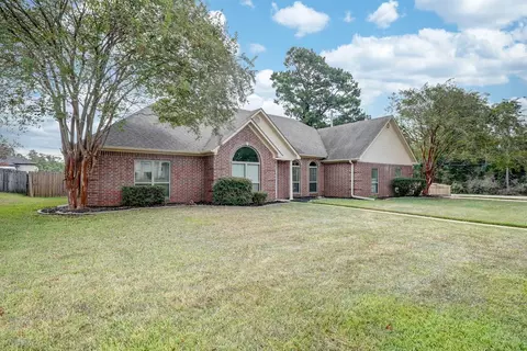 2 Windmere Dr Texarkana Tx 75503, Texarkana, TX 75503 photo 2