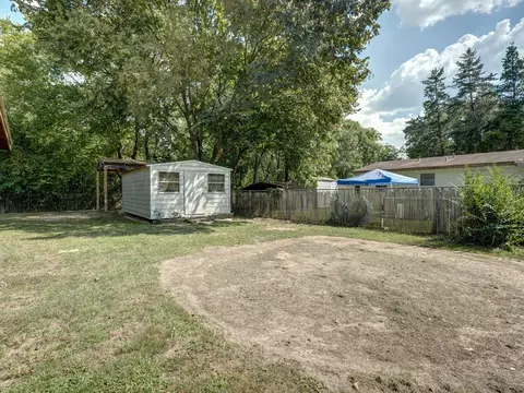 Exterior - 6 E Avenue E Hooks Tx 75561, Hooks, TX 75561 photo 7 of 10