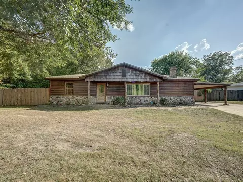 Exterior - 6 E Avenue E Hooks Tx 75561, Hooks, TX 75561 photo 1 of 10