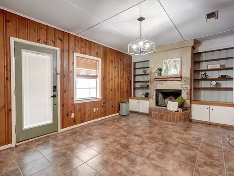 Living - 6 E Avenue E Hooks Tx 75561, Hooks, TX 75561 photo 2 of 5