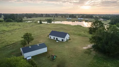 387 County Road 3104 Pittsburg Tx 75686, Pittsburg, TX 75686