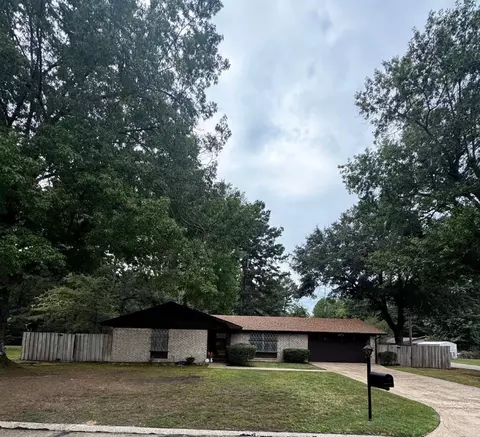 2 S Pineview Dr Texarkana Tx 75501, Texarkana, TX 75501