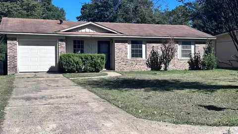 1021 Mariana Wake Village Tx 75501, Wake Village, TX 75501