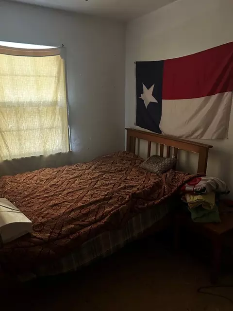Bedroom - 109 E 7th Street Hooks Tx 75561, Hooks, TX 75561 photo 2 of 2