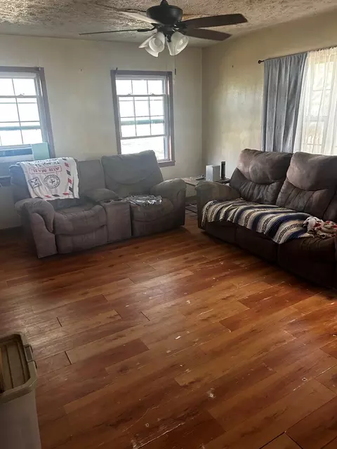 Living - 109 E 7th Street Hooks Tx 75561, Hooks, TX 75561 photo 2 of 2