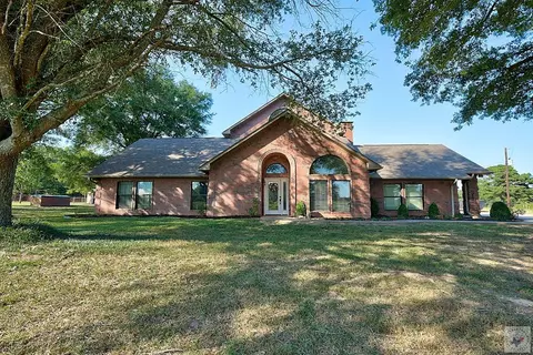 2517 County Road 2110 Hooks Tx 75561, Hooks, TX 75561