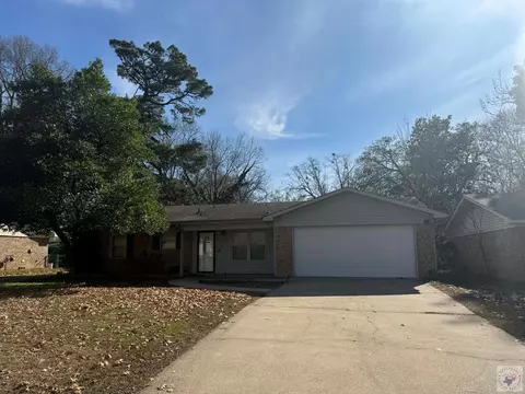 38 E Greenfield Dr Wake Village Tx 75501, Wake Village, TX 75501