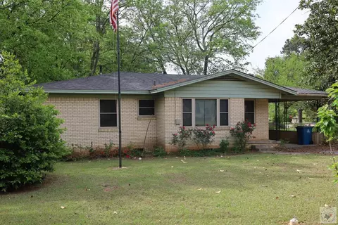 1221 Webb St Dangerfield Tx 75638, Daingerfield, TX 75638