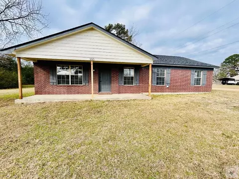 300 Northcutt St Linden Tx 75563, Linden, TX 75563