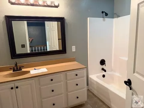Bath - 5220 Ware St Texarkana Ar 71854, Texarkana, AR 71854 photo 2 of 6
