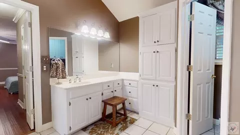 Bath - 409 Meadows Texarkana Ar 71854, Texarkana, AR 71854 photo 2 of 4