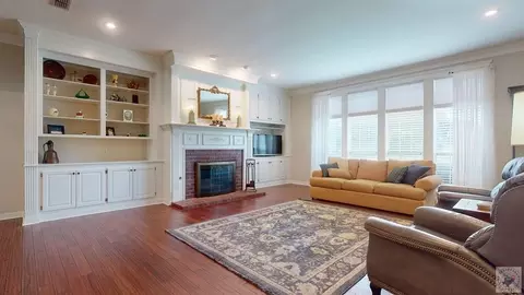 Living - 409 Meadows Texarkana Ar 71854, Texarkana, AR 71854 photo 1 of 3