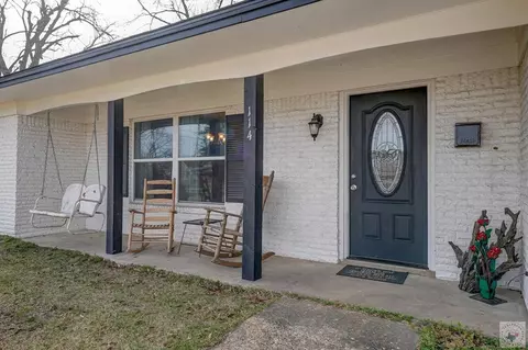 114 S Johnson Dekalb Tx 75559, Dekalb, TX 75559