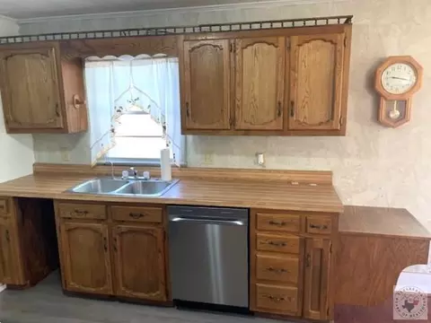 Kitchen - 207 Marshall Hooks Tx 75561, Hooks, TX 75561 photo 3 of 4