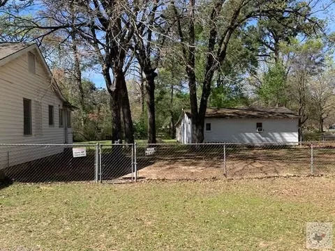 Exterior - 207 Marshall Hooks Tx 75561, Hooks, TX 75561 photo 3 of 8