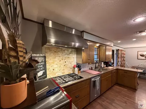 Kitchen - 1001 Hwy 108 Ashdown Ar 71822, Ashdown, AR 71822 photo 2 of 3
