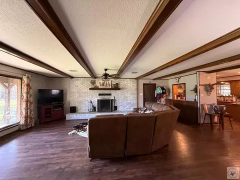 Living - 1001 Hwy 108 Ashdown Ar 71822, Ashdown, AR 71822 photo 2 of 3