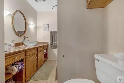 Bath - 300 E 20th Texarkana Ar 71854, Texarkana, AR 71854 photo 1 of 9