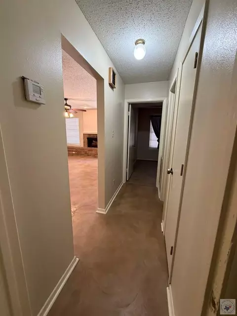 Entry Way - 300 E 20th Texarkana Ar 71854, Texarkana, AR 71854 photo 1 of 1