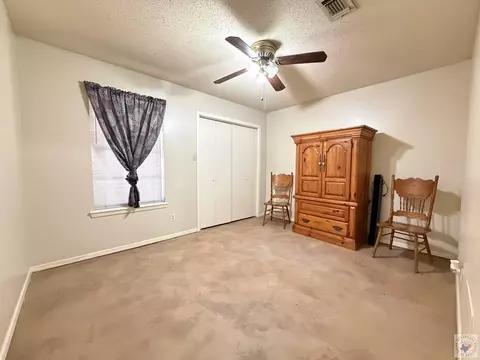 Bedroom - 300 E 20th Texarkana Ar 71854, Texarkana, AR 71854 photo 3 of 3