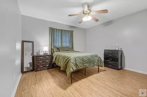 Bedroom - 300 E 20th Texarkana Ar 71854, Texarkana, AR 71854 photo 1 of 3