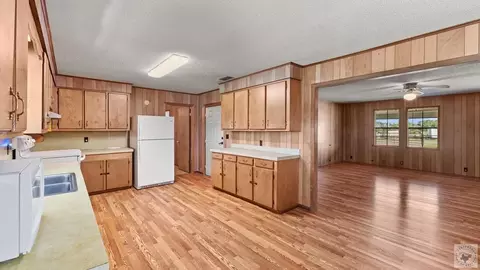 Kitchen - 1608 Goodwin Rd Hooks Tx 75561, Hooks, TX 75561 photo 2 of 3