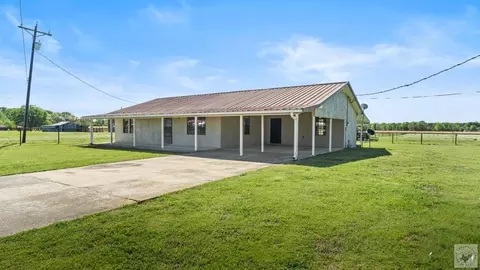 Exterior - 1608 Goodwin Rd Hooks Tx 75561, Hooks, TX 75561 photo 2 of 9
